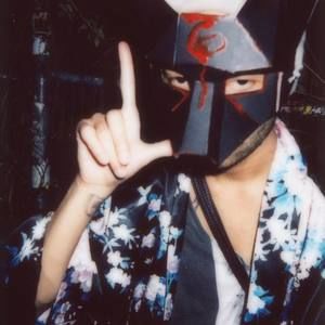 Meet your Posher, Raven dominick